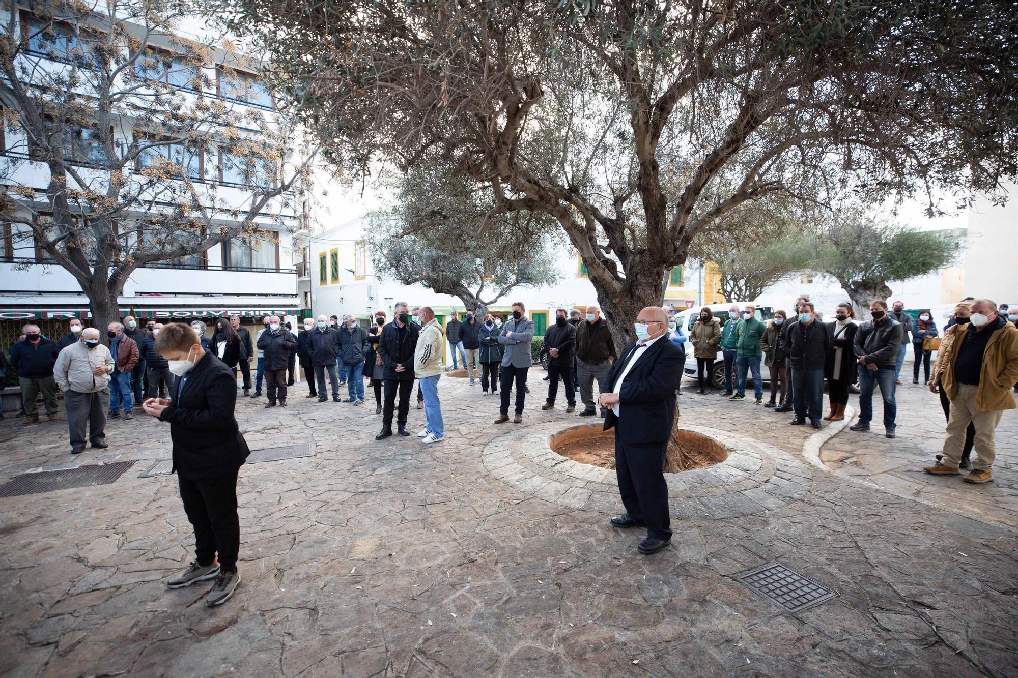 Las 'Pissarres Pitiüses' de la Escola d’Art de Ibiza: Entre ‘La noche estrellada’ de Van Gogh y la psicodelia