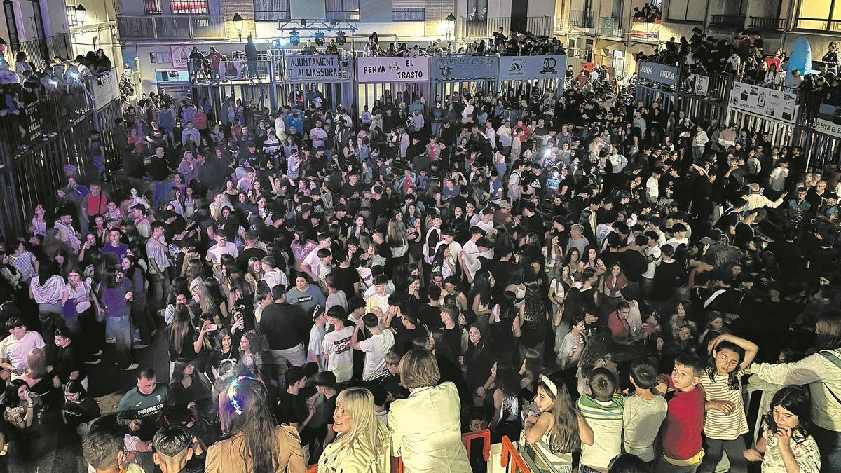 Foto de archivo de una edición pasada del Esclat de Festa en Almassora.