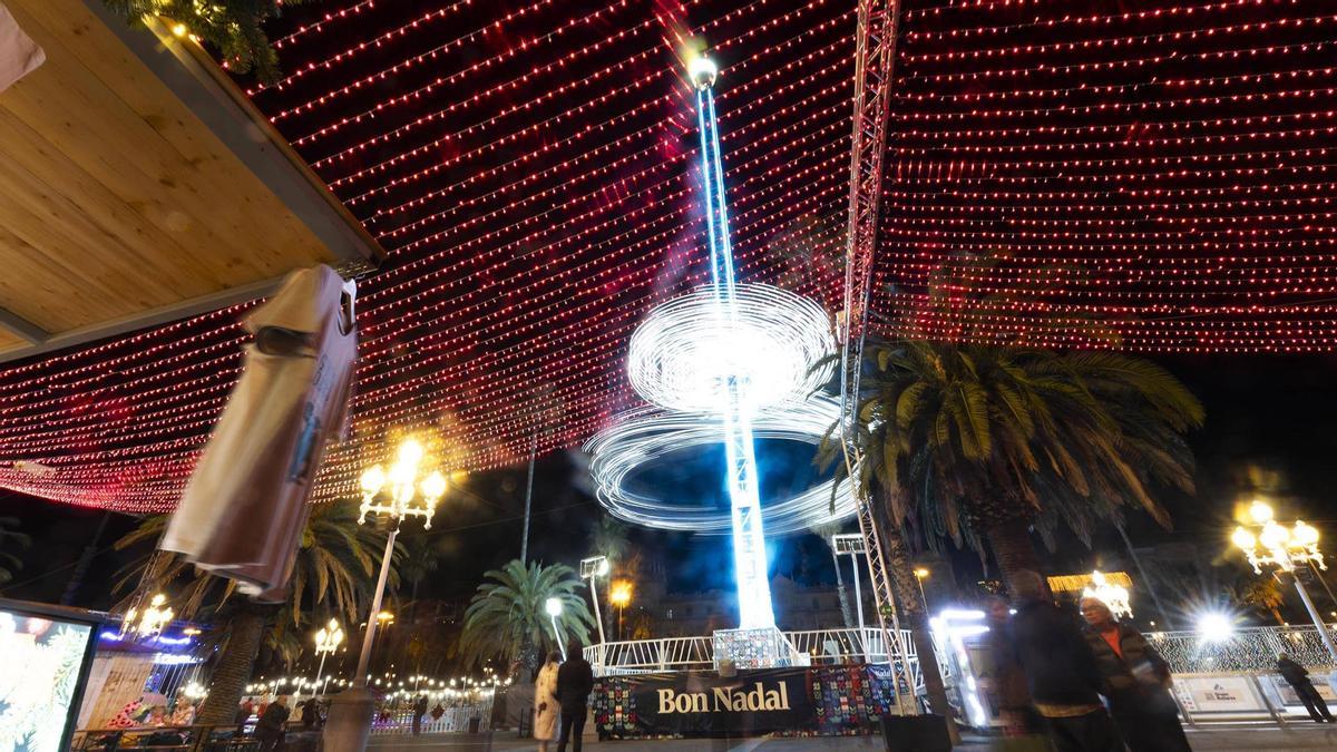 Encendido de la iluminación de Navidad en el puerto de Barcelona