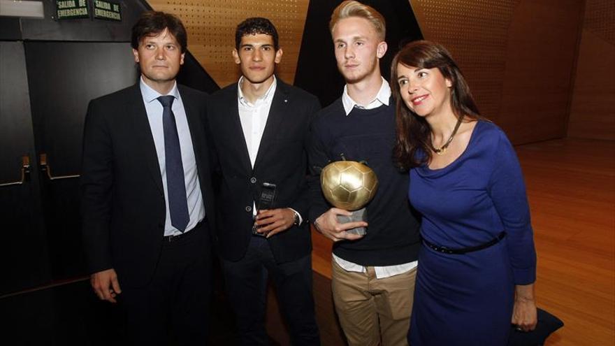 EL PERIÓDICO entrega el ‘Balón de Oro’ al mejor jugador de Aragón