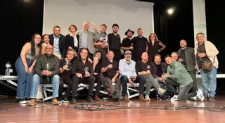 Aún canta Almogaren