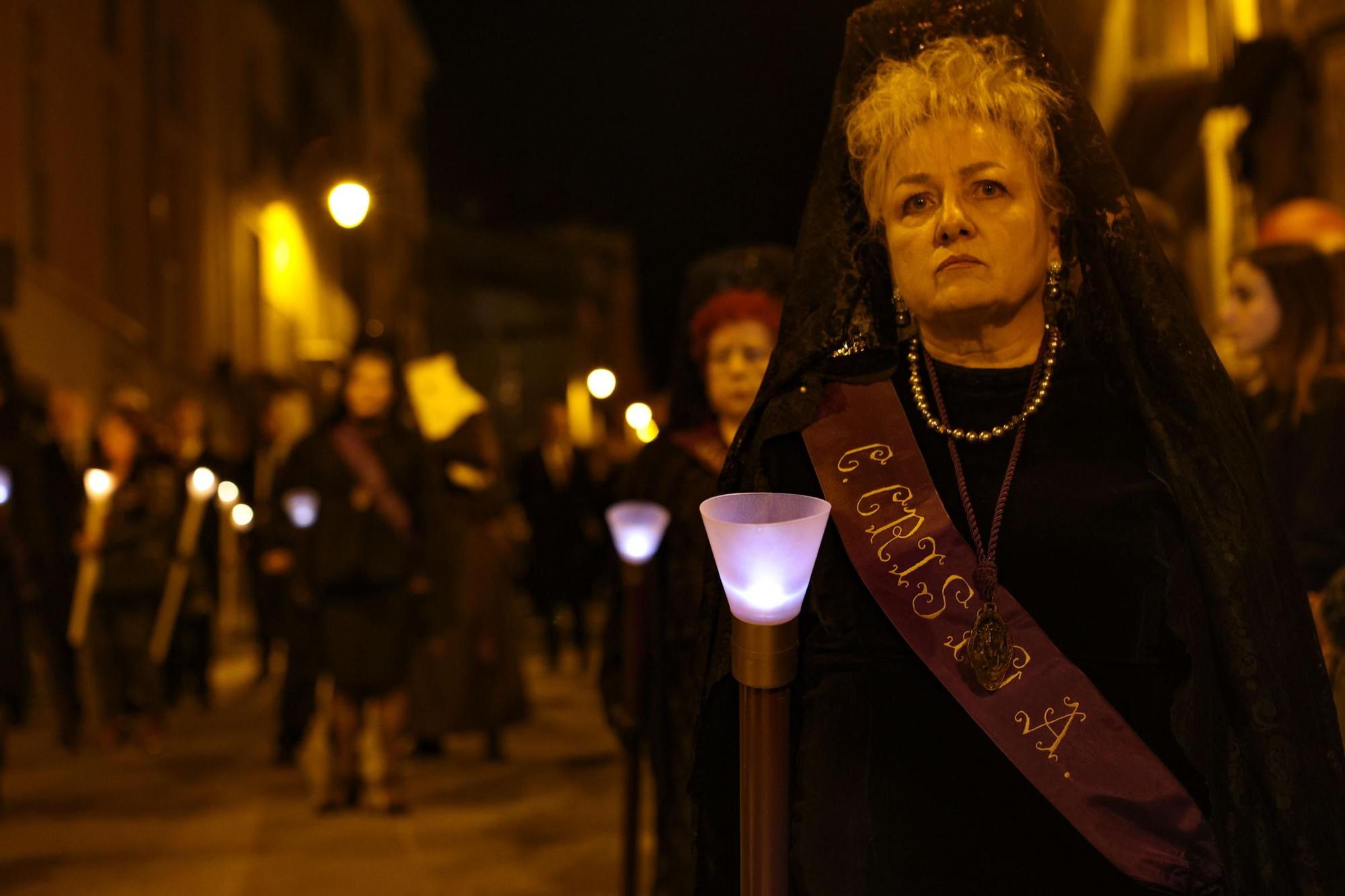 Cantos en Alcoy para rasgar el silencio