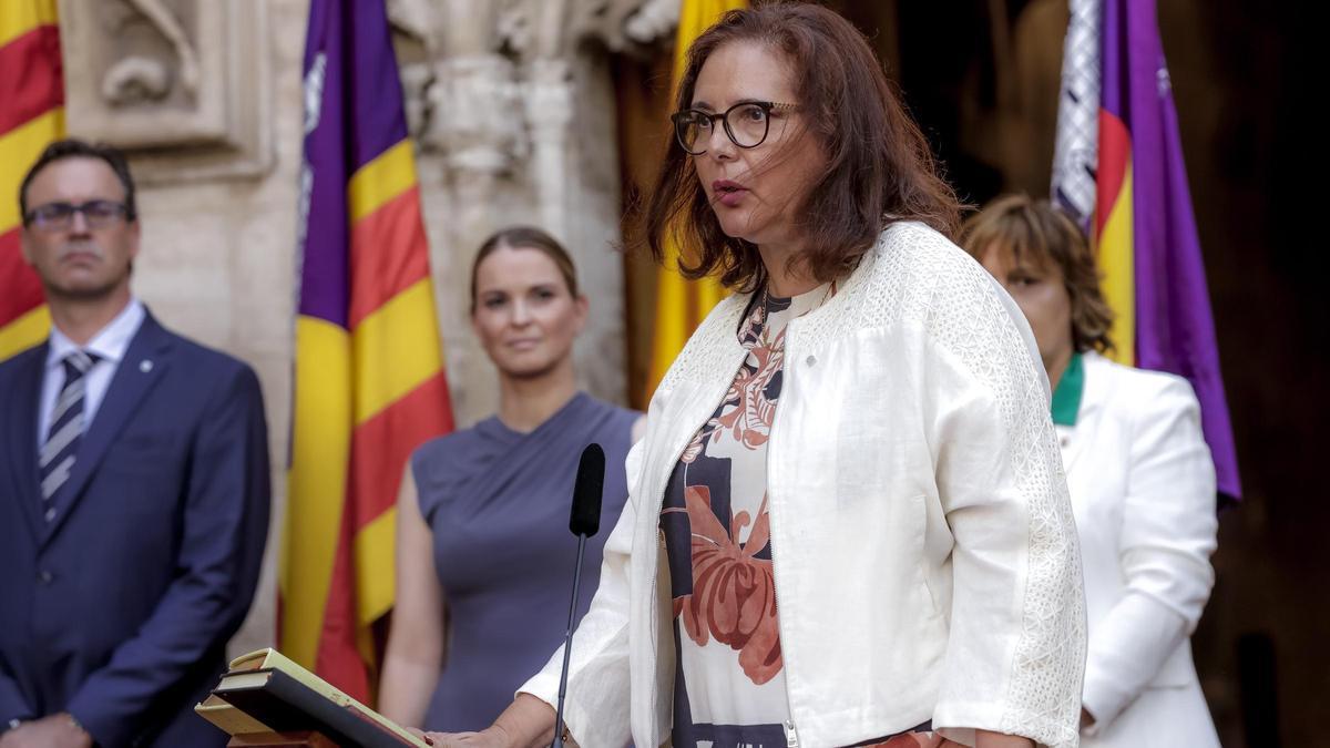 La consellera Manuela García en su toma de posesión.