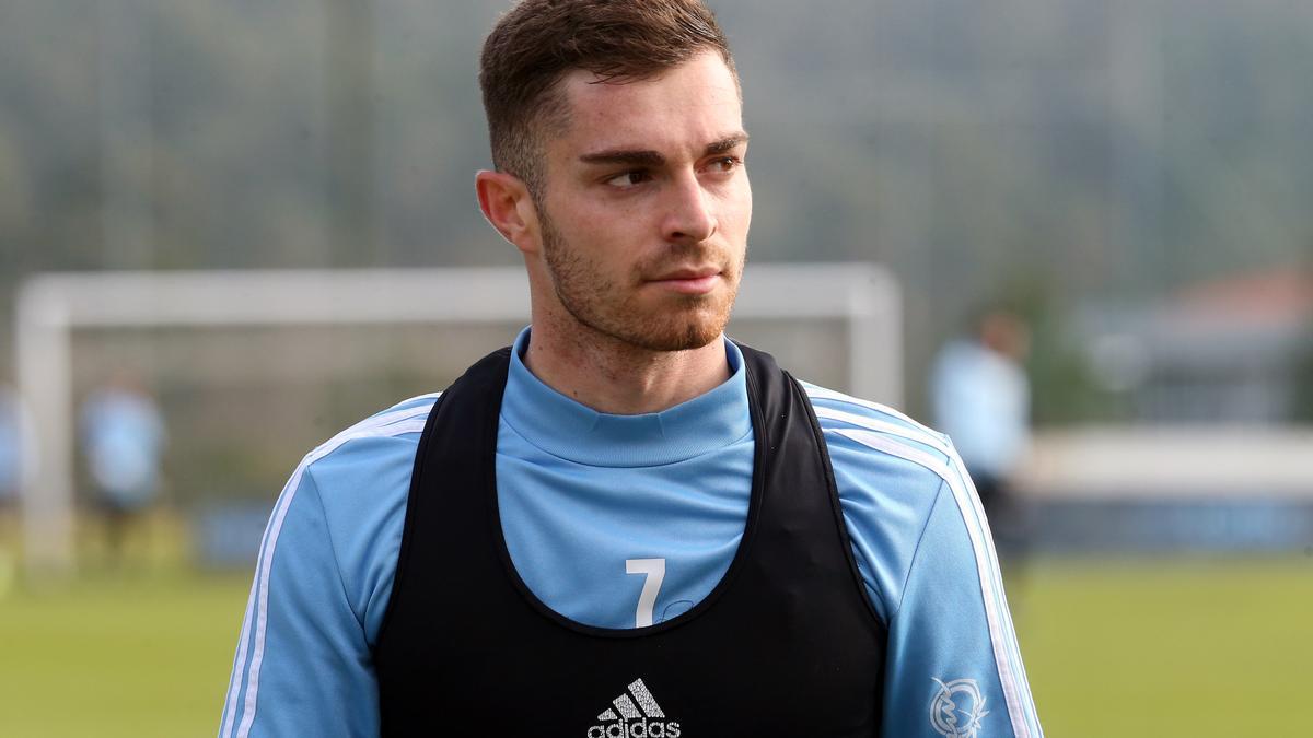 Juan Hernández, en un entrenamiento en A Madroa.