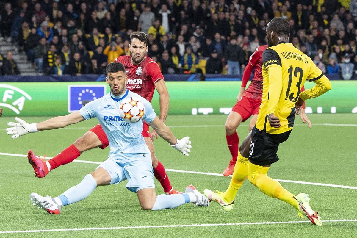 Rulli, en una acción del partido.