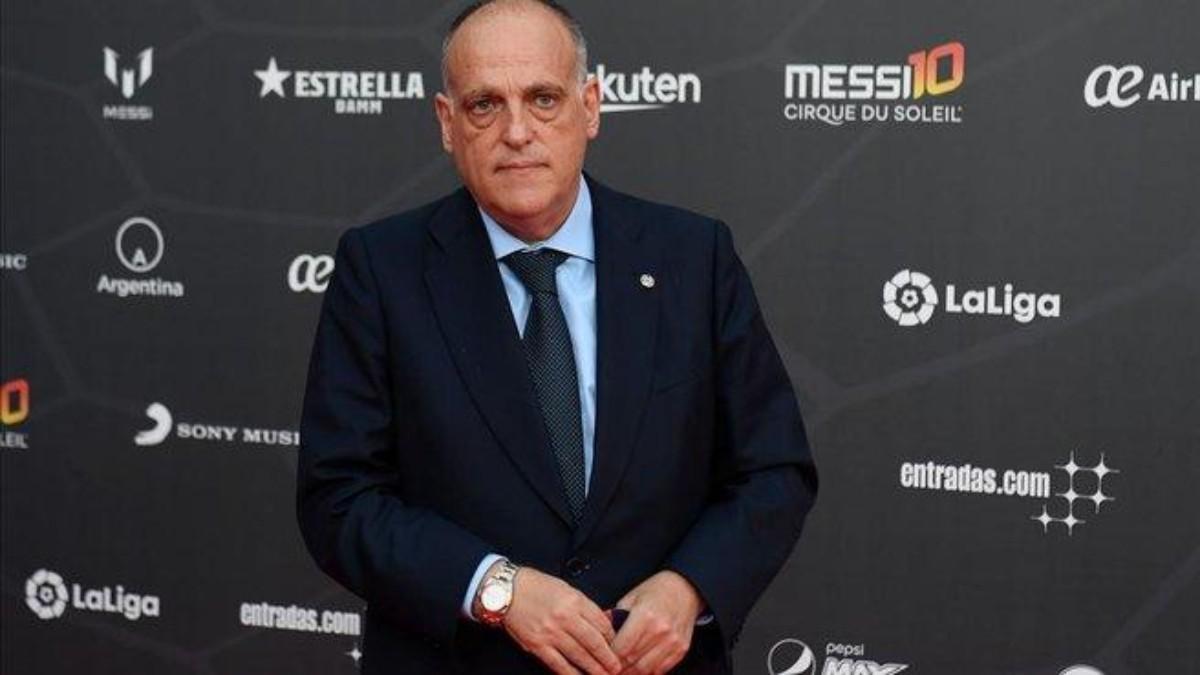 Tebas: "Espero que Lewandowski juegue en el Barcelona la próxima temporada"