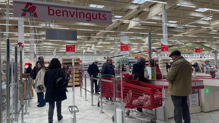 Bonaire reabre bajo mínimos