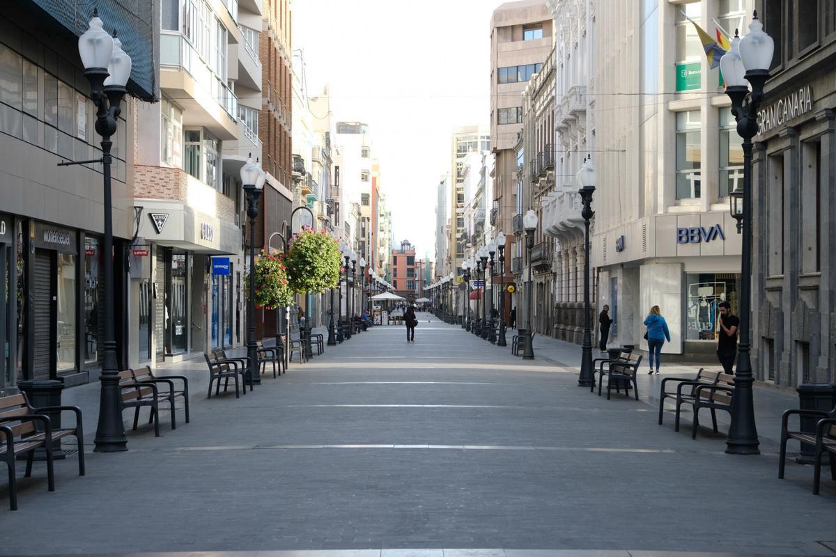 La Calle Mayor de Triana, vacía, el pasado 14 de marzo de 2020.