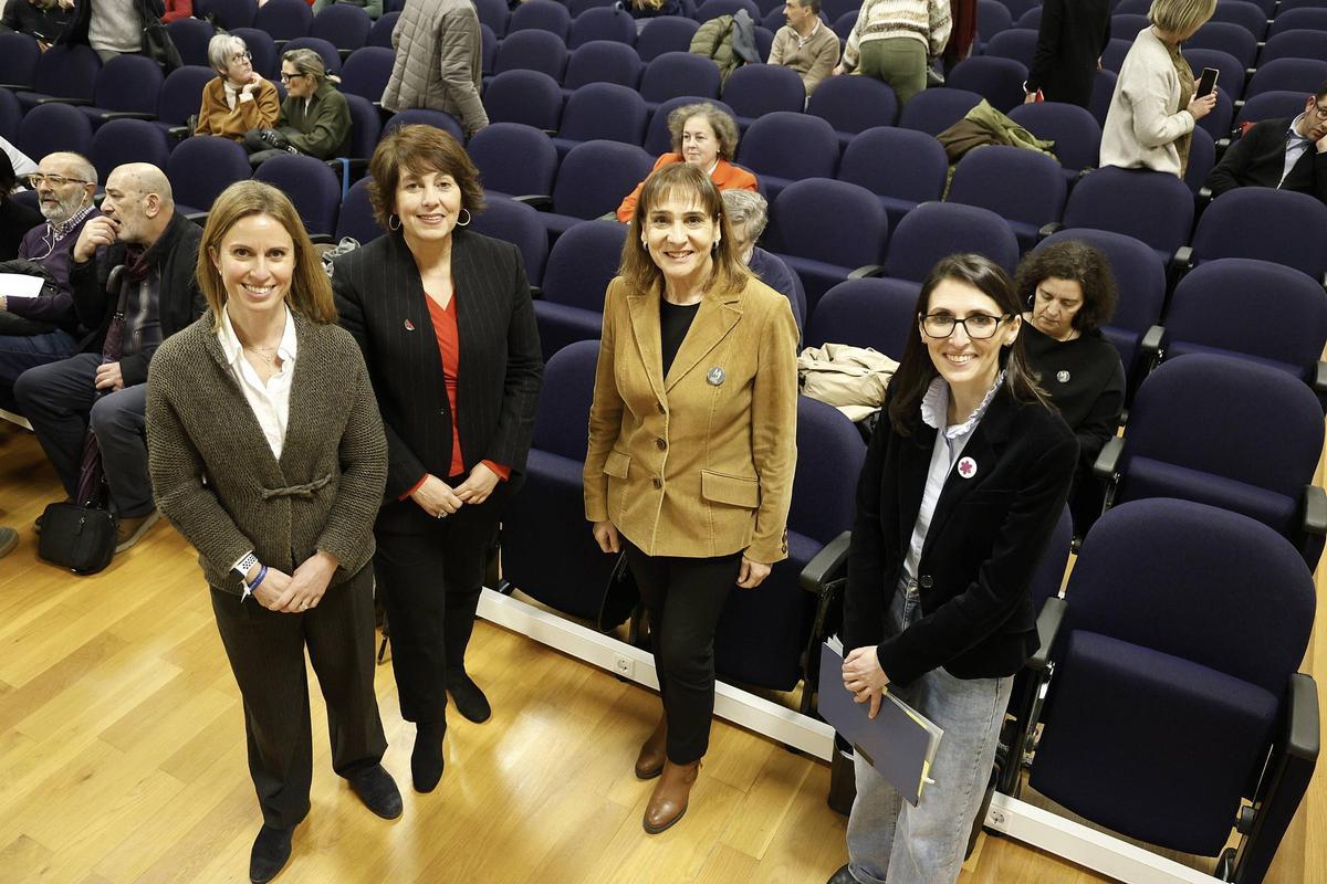 Maite Flores, Alba Nogueira, María José López y Rosa Crujeiras en un debate organizado por el PTXAS de la Universidade de Santiago.