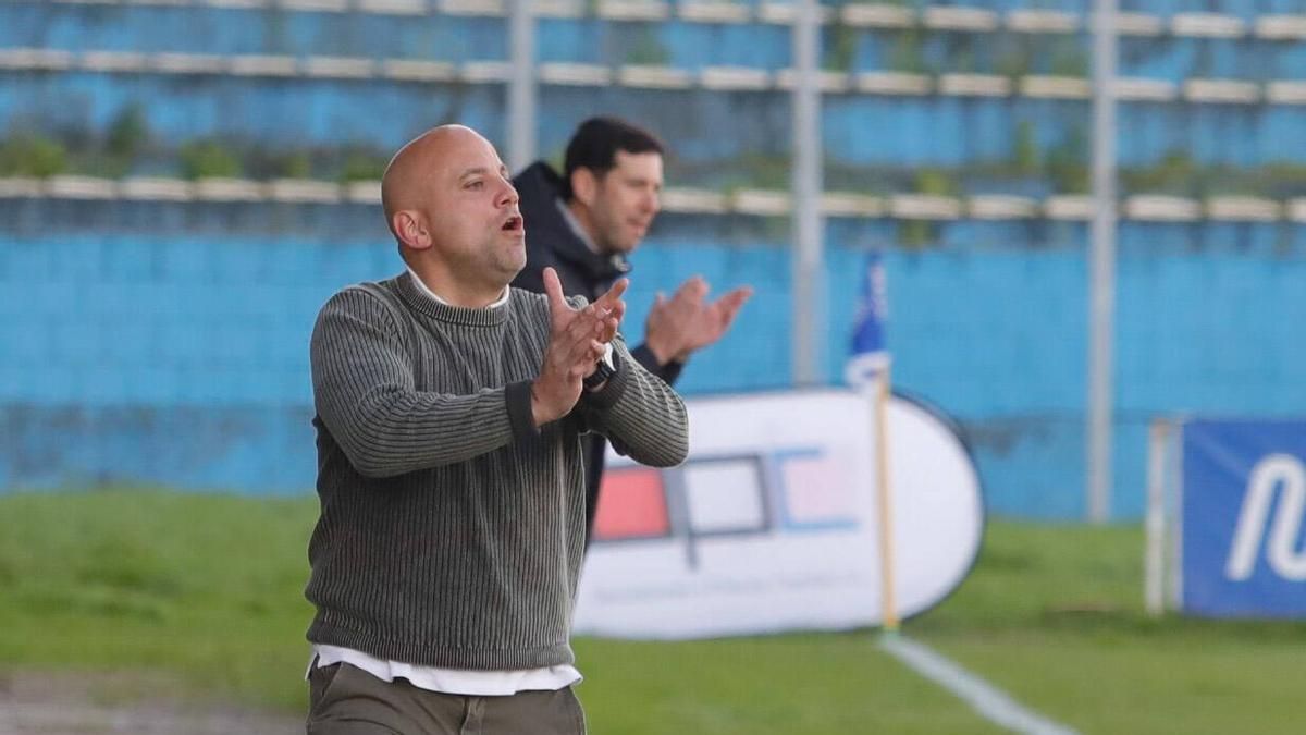 Javi Rozada, entrenador del Avilés