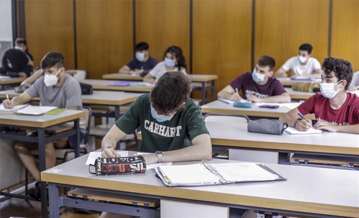 4.000 alumnos y 2.700 docentes regresan a clase en la desescalada