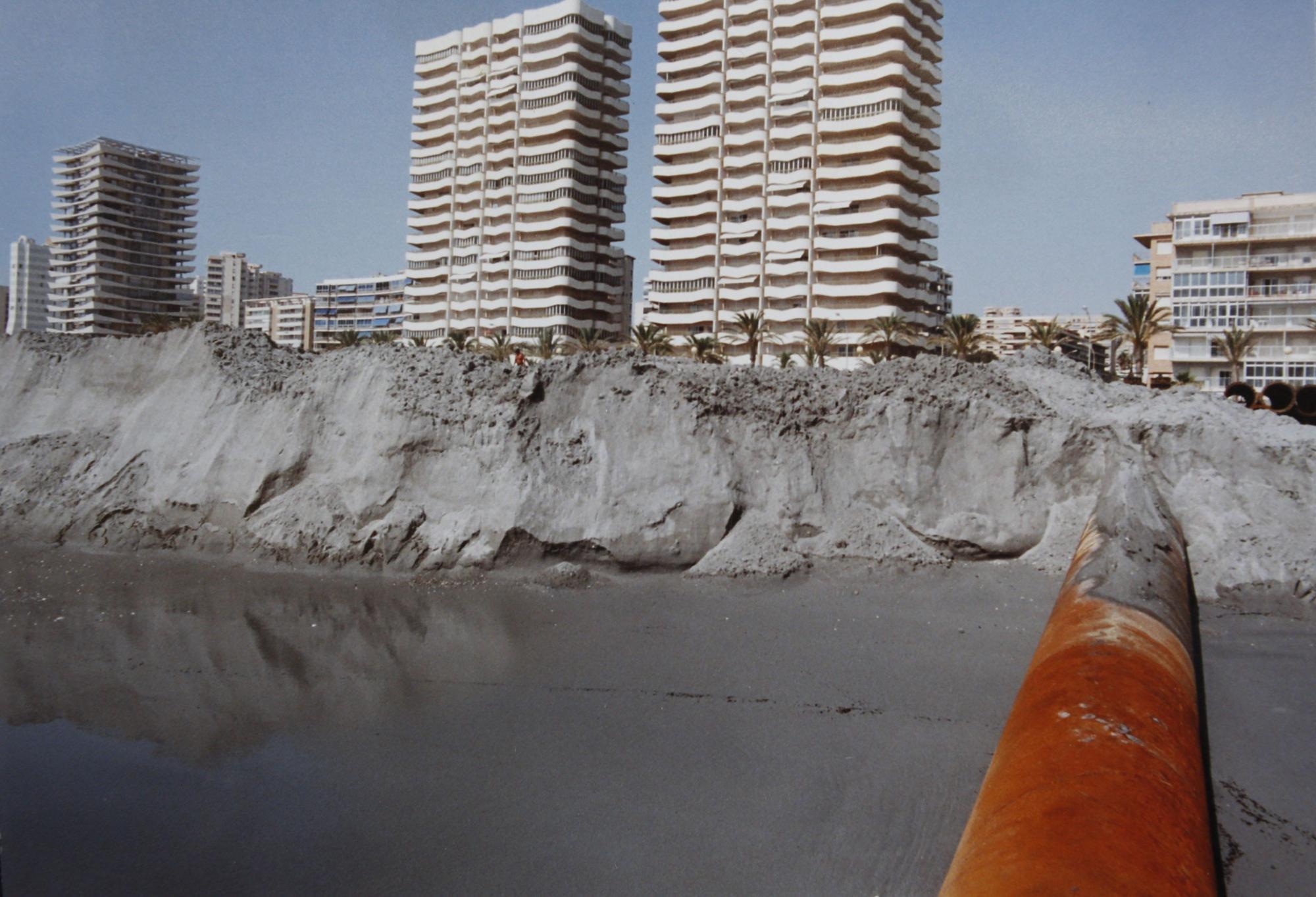 Así era la playa de San Juan antes y después de la regeneración de arena del año 1991