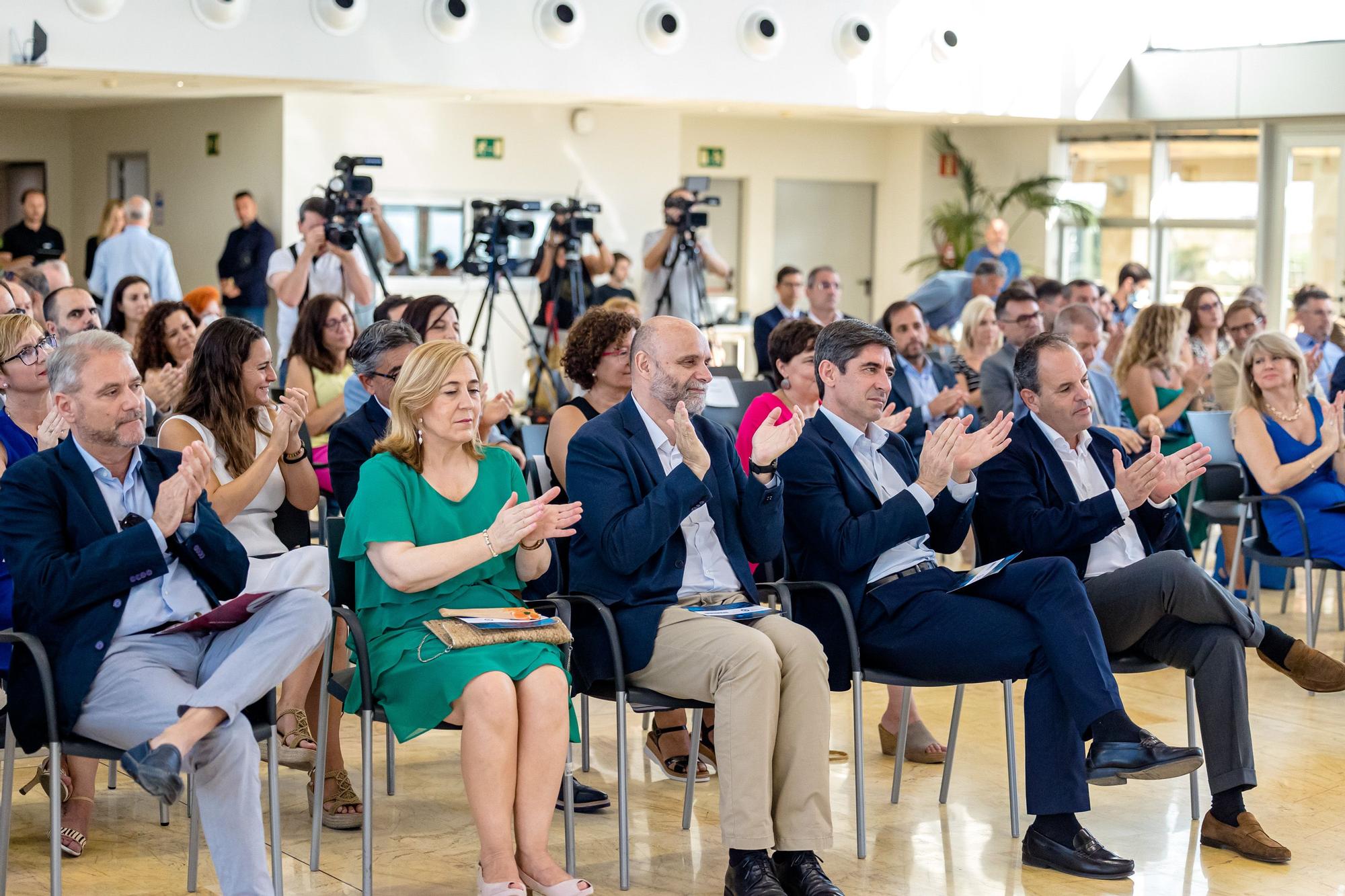 Ximo Puig anuncia que la actividad en la Ciudad de la Luz se retomará después del verano