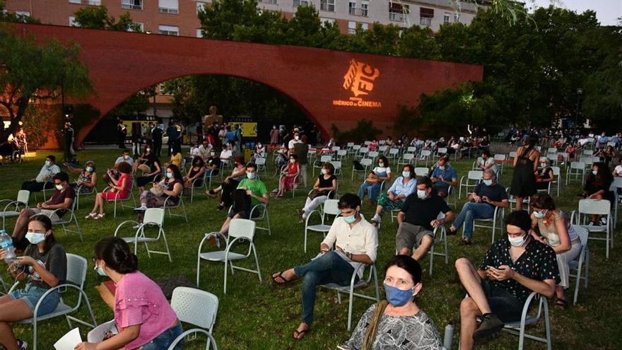 Teatro en Mérida y Medellín, música en Cáceres y Festival Ibérico de Cine en Badajoz