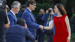 "Lo paleto no es hablar catalán, gallego o euskera sino reducir España al castellano"