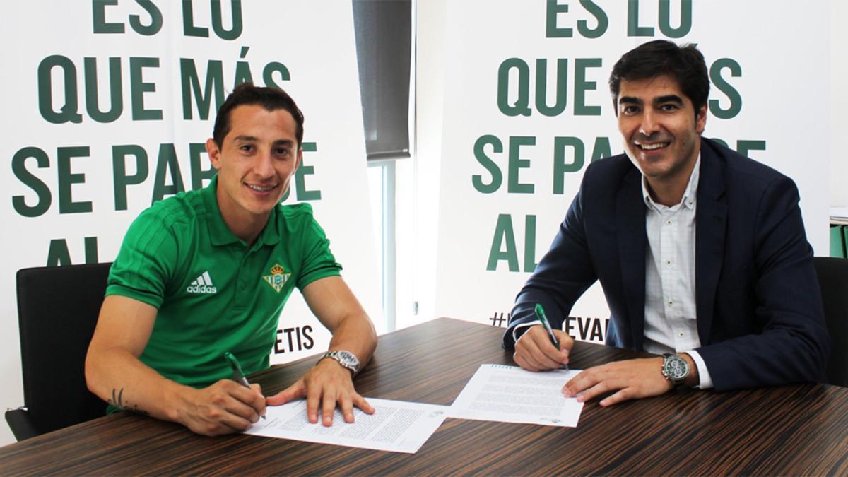 Guardado fue presentado oficialmente por el Betis