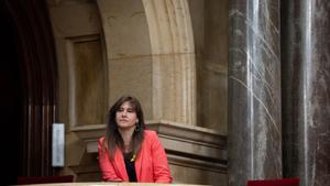 La presidenta de Junts y expresidenta del Parlament, Laura Borràs, durante una sesión plenaria en el Parlament, a 19 de abril de 2023, en Barcelona, Catalunya (España).