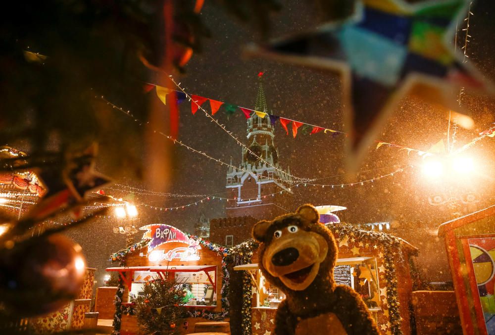 Fin de Año en la Plaza Roja de Moscú, Rusia.