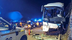 Multades tres empreses de busos per l’accident mortal de França
