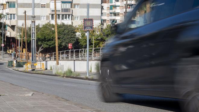 Barcelona instalará un radar en un lateral de la ronda de Dalt para multar los acelerones que superan el límite de velocidad