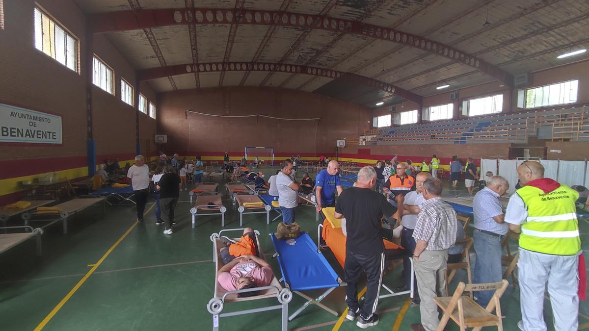 Aspecto de la pabellón deportivo Los Salados de Benavente ayer por la mañana.