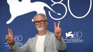 El director David Fincher posa en el photocall de su nueva película ’The Killer’ durante su presentación en el Festival de Venecia.