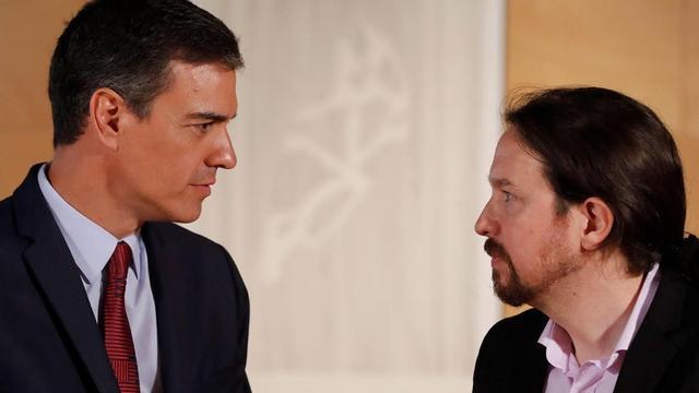 El presidente del Gobierno en funciones, Pedro Sánchez, y el líder de Unidas Podemos, Pablo Iglesias, antes de su reunión del pasado 9 de julio.