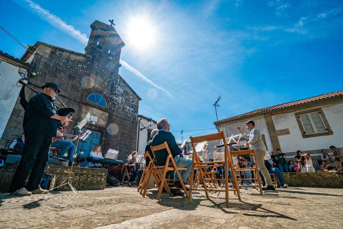 A Escola Municipal de Música ofreceu o seu tradicional Concerto para a Veciñanza