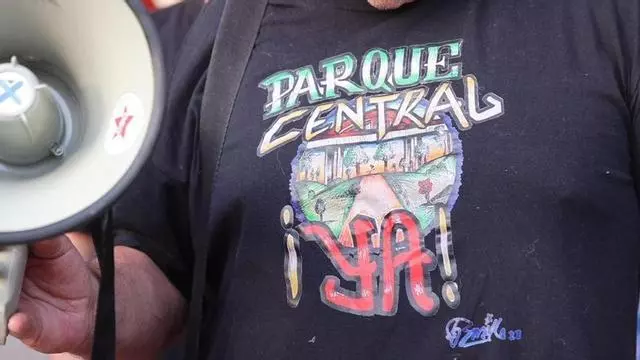 Los vecinos intensifican sus reivindicaciones por el Parque Central tras conocerse el diseño acordado entre Gobierno y Ayuntamiento en Alicante