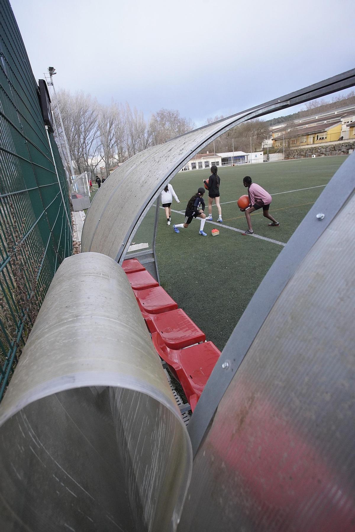 El Pontenc reclama un camp «digne»