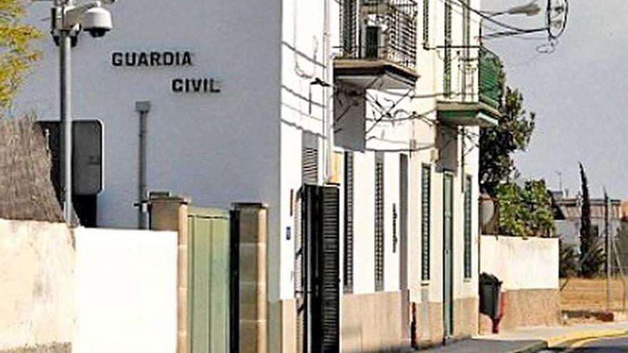 Imagen de la actual Casa Cuartel de la Guardia Civil, situada en es Pont d´Inca.