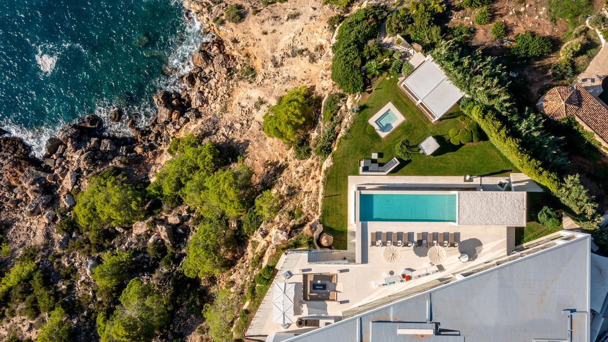 Sale a la venta por 16,5 millones una espectacular villa de Ibiza