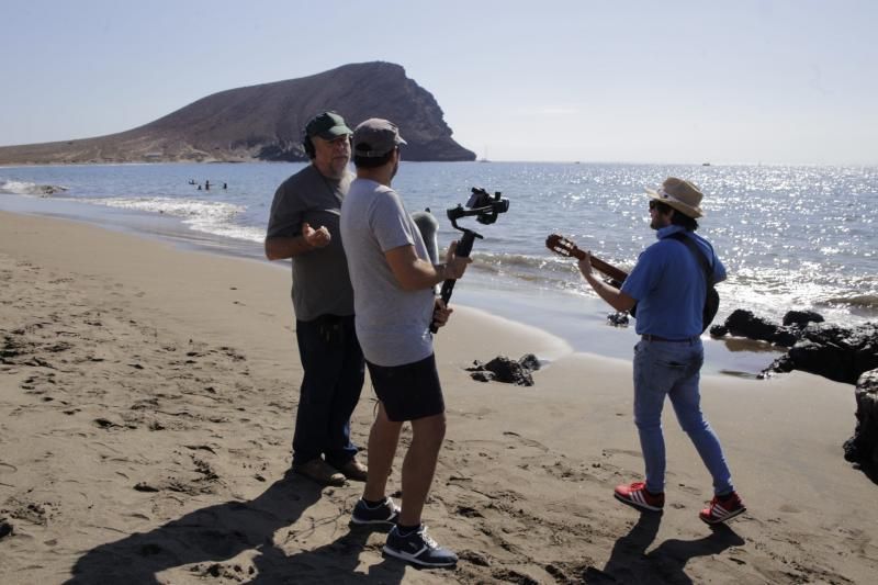 Flashmob en la playa La Tejita