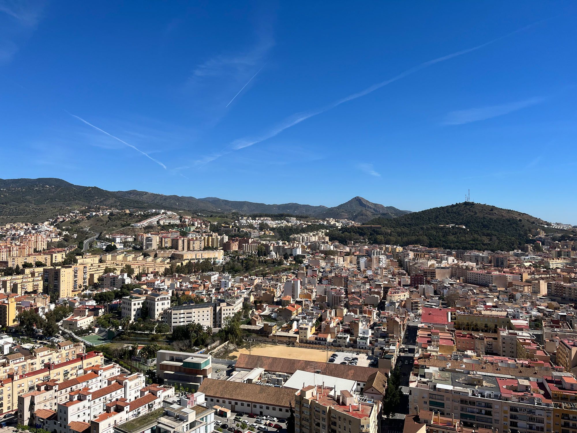 Así son las torres de Martiricos por dentro y las vistas de Málaga desde ellas