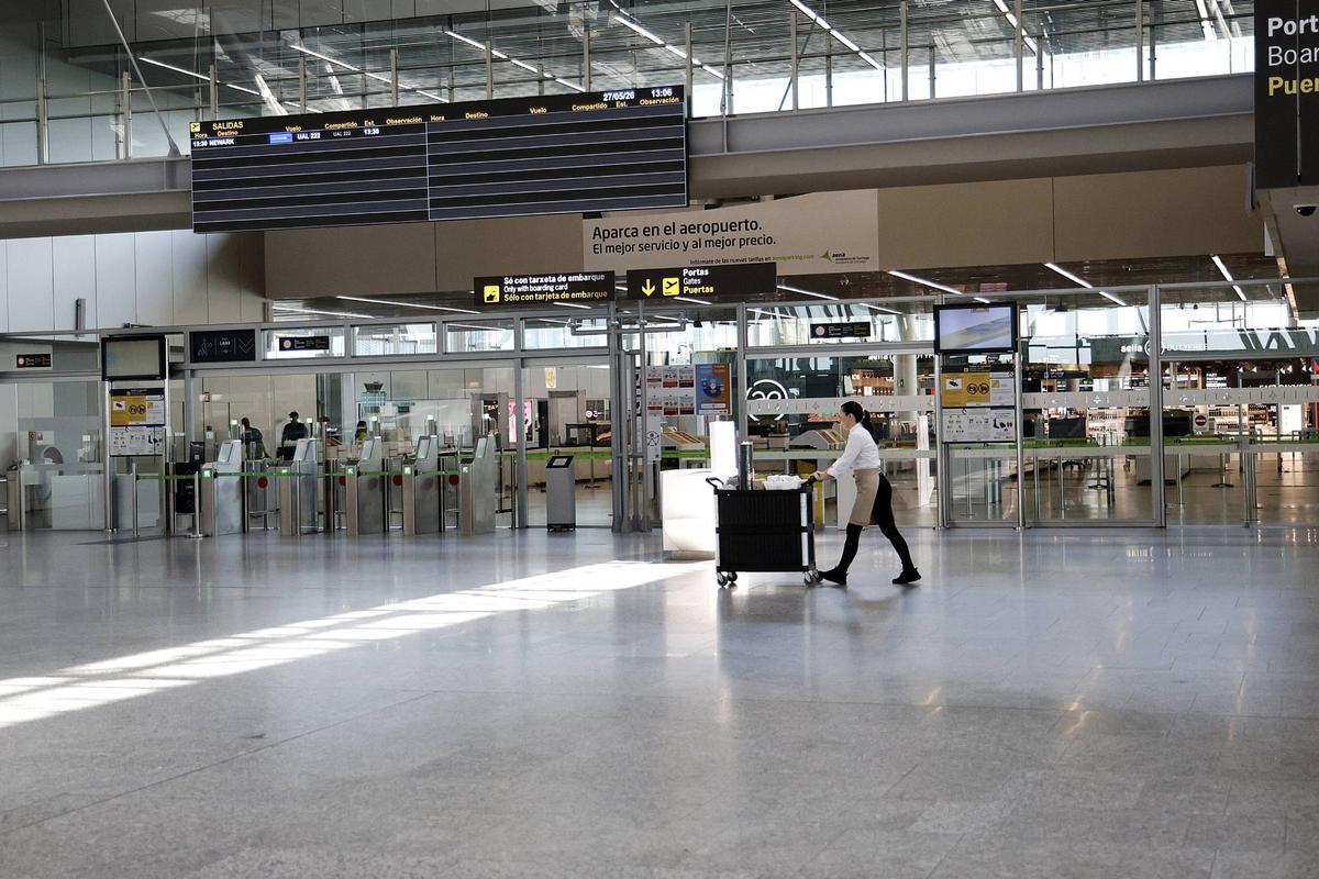 Os avións volven voar no ceo de Compostela Os avións volven voar no ceo de Compostela