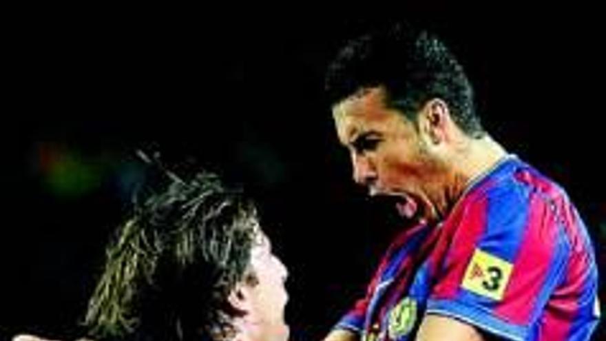 Pedro y Messi acuden al rescate del Barça