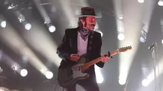 Leiva conquista el Muelle de Batería con ‘Gigante’