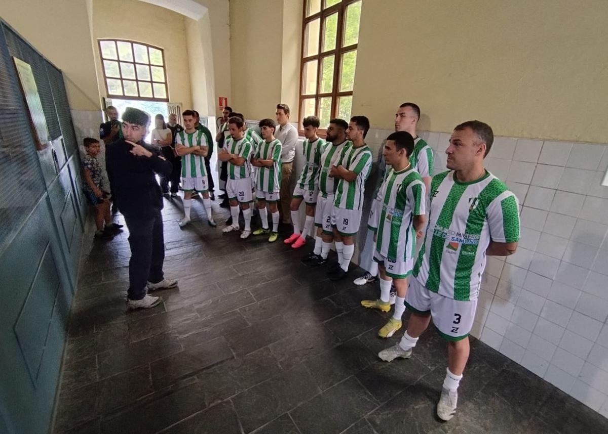 Los jugadores, en la lampistería del pozo