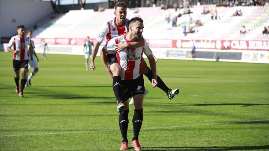 El Zamora se proclama campeón virtual de Liga (2-0)