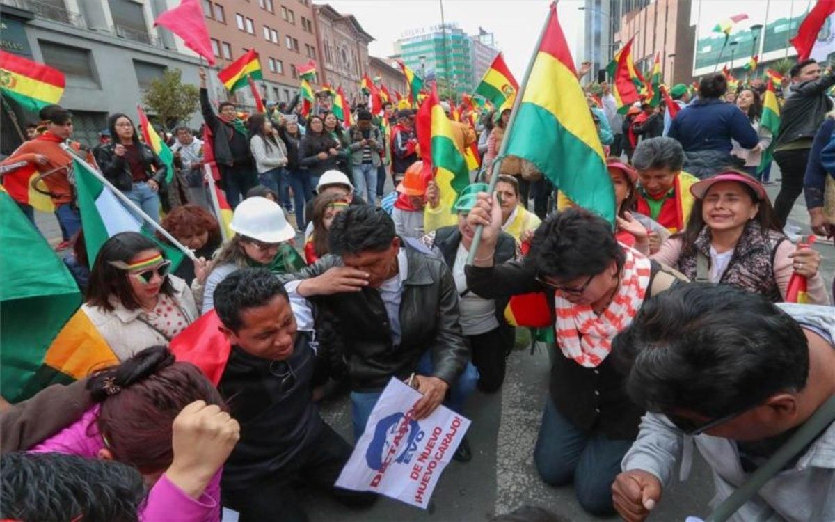 bolivia-celebraciones-renuncias