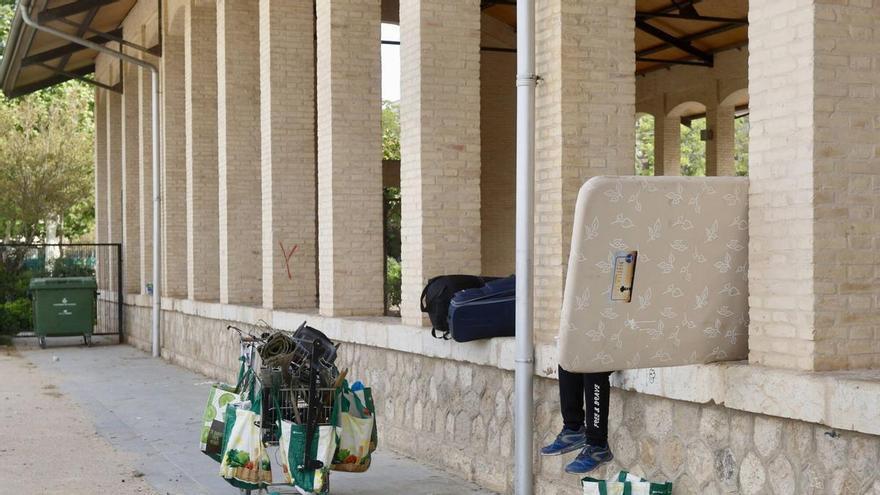 El calvario de D.D., menor senegalés en Sevilla: sin familia y en la calle en plena ola de calor