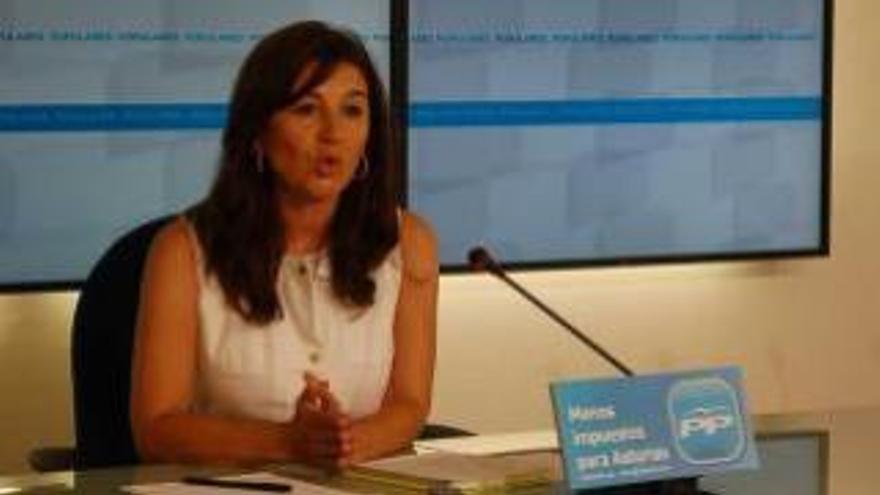 Carmen Maniega apoya la idea de  De Lorenzo de un congreso abierto en el PP