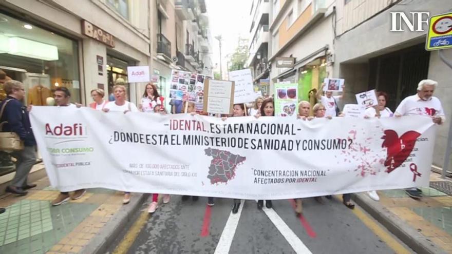 Los afectados por iDental se manifiestan en Alicante