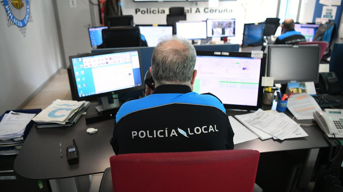 Sala de pantallas de la Policía Local de A Coruña.