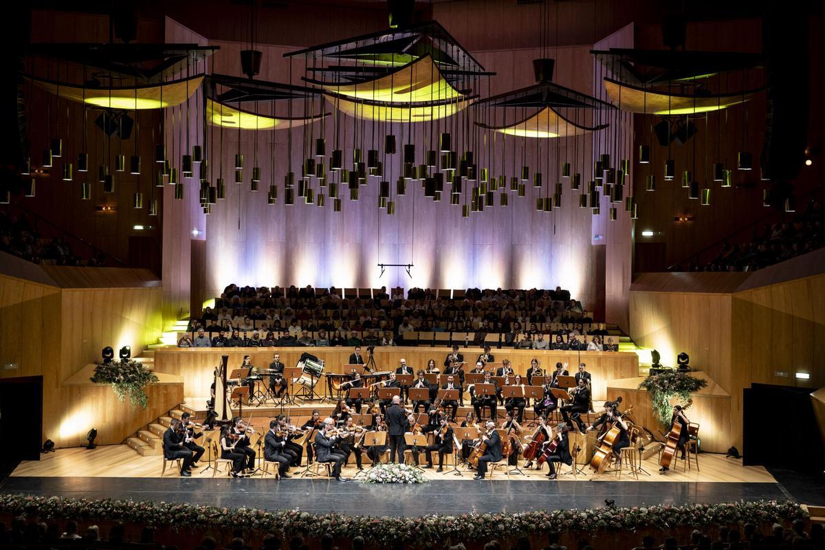 En imágenes |  El gran concierto de Año Nuevo colma de emoción una sala Mozart a rebosar El gran concierto de Año Nuevo colma de emoción una sala Mozart a rebosar