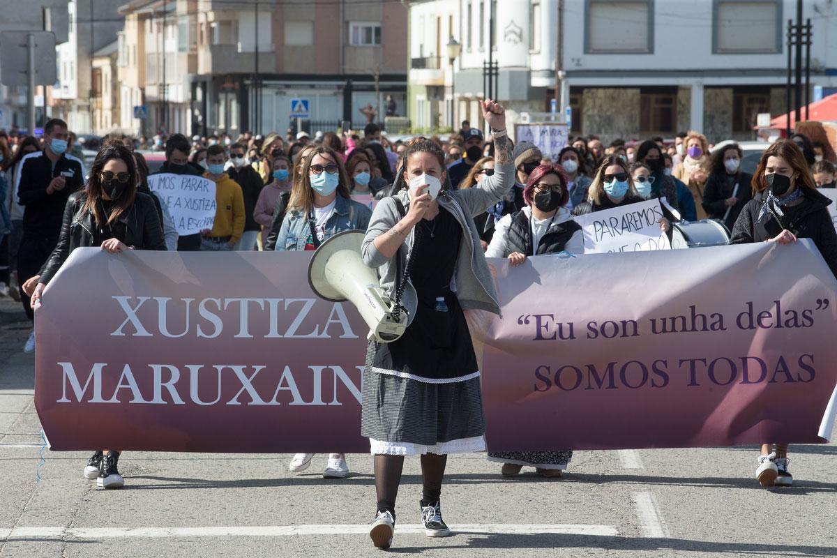 Concentración en San Cibrao en apoyo a las mujeres grabajadas "sin autorización" en 2019 durante una fiesta de A Maruxaina.
