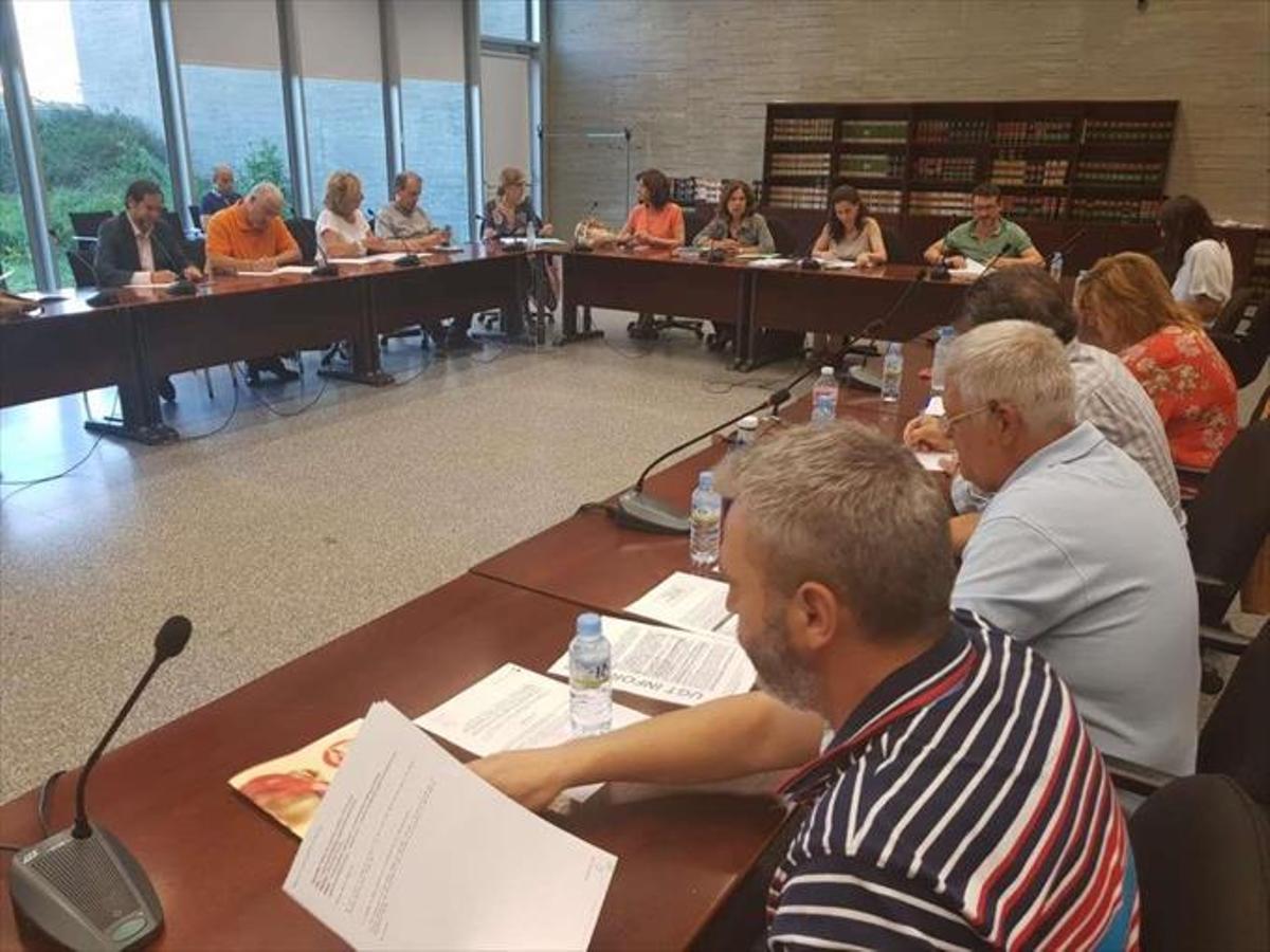 Sgtex, Pide y SAE denuncian el veto en la mesa que ratificará la subida salarial