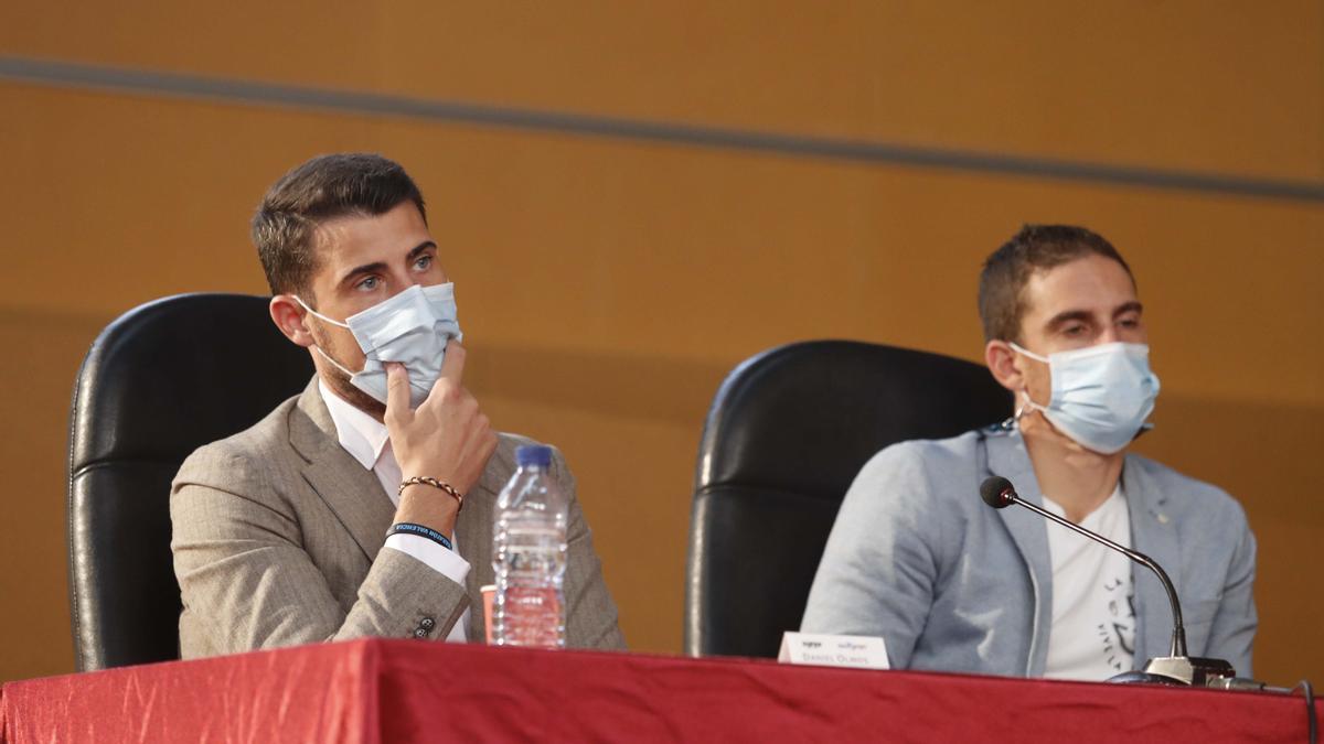 Dani Olmos, director de proyectos y valores de Fundación Trinidad alfonso, junto a Borja Santamaría, gerente de la Fundación Deportiva Municipal de Valencia