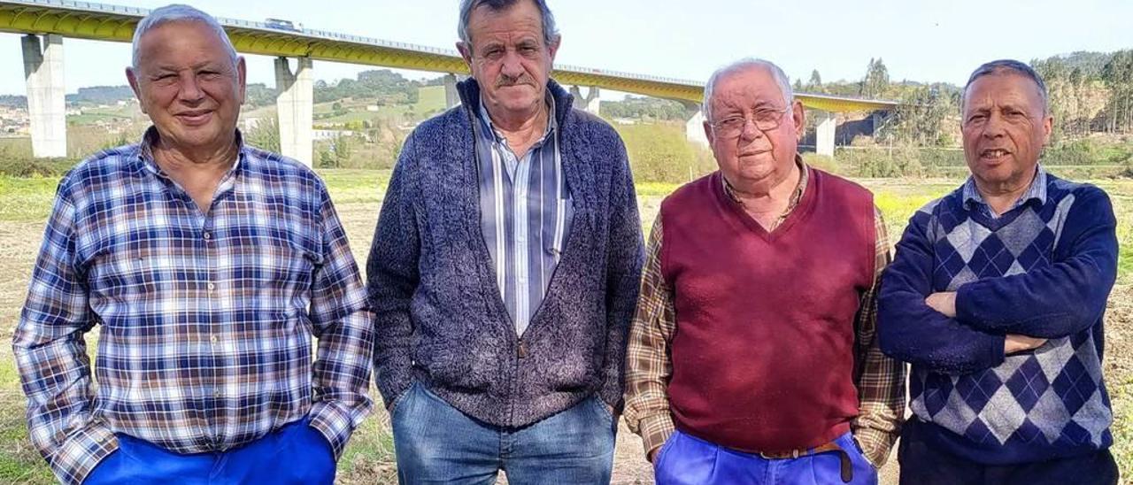 Fernando Menéndez, Santiago Fernández, Rafael Rodríguez y José Antonio García.