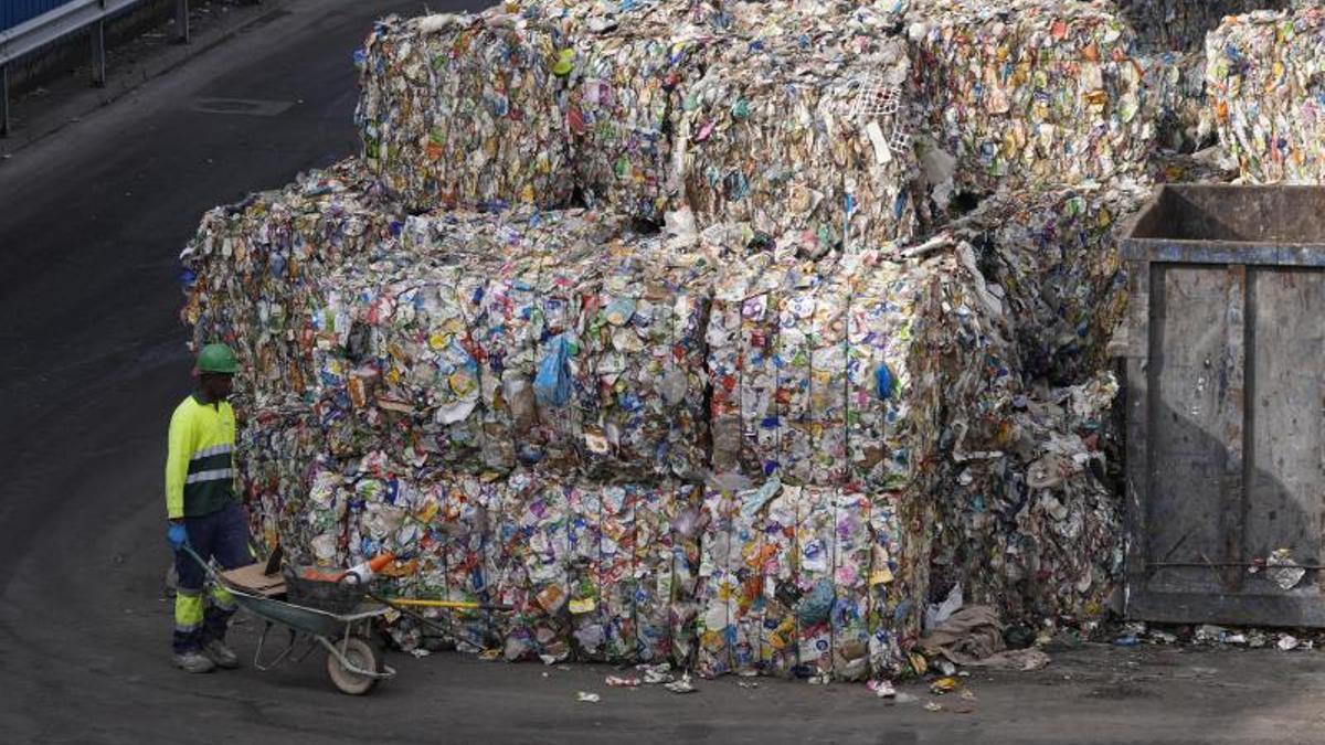 La economía circular es un modelo que favorece a la vez al medio ambiente y al crecimiento económico.